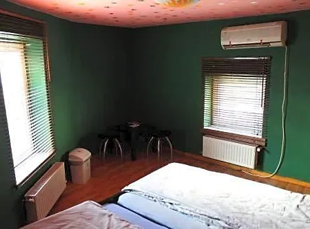 Hotel Funhouse *